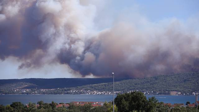 Pogled iz Split u šumi iznad Okruga Gornjeg na Čiovu