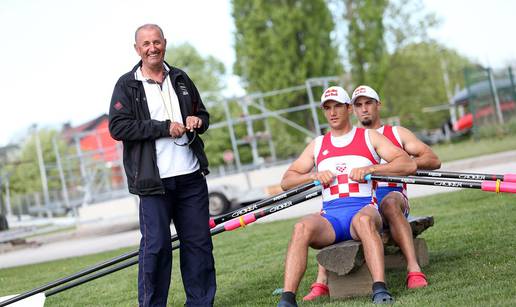 Znao se povući i utihnuti, učio je na nama. Bio je to jedini način. A onda su se rodili Sinkovići