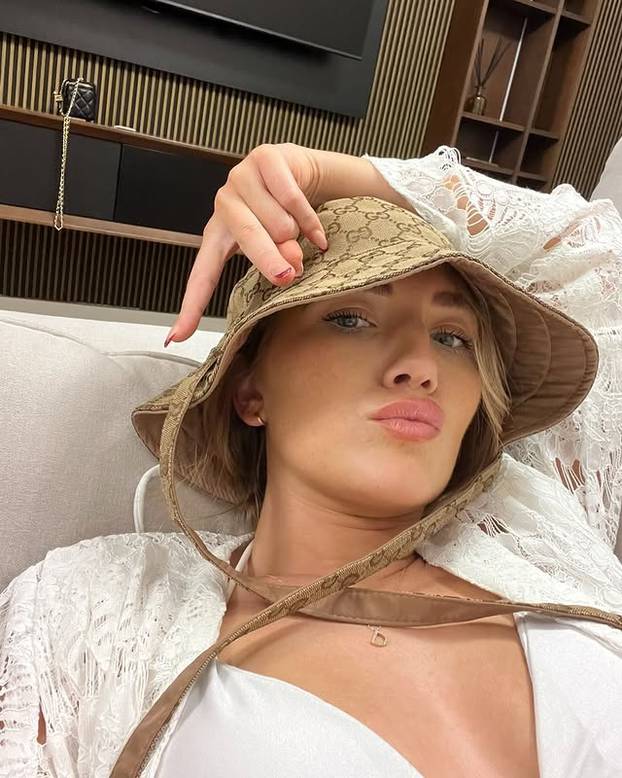 FOTO Preselila se u Dubai zbog luksuza i sada pokazuje kako izgleda život na visokoj nozi