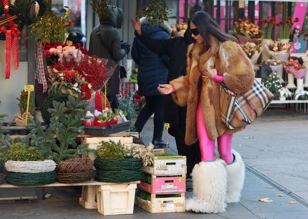 Zagreb: Borna Kotromanić u atraktivnom outfitu u centru grada