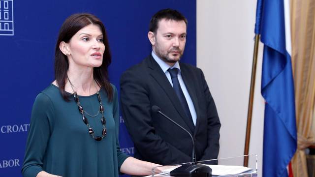 Zagreb: Arsen Bauk i Sabina Glasovac o prijedlogu zakona o prekidu trudnoće