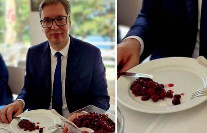 Vučić zbunio Srbe objavom na Instagramu: 'Predsjedniče, što to radite? Tko tako jede višnje?'