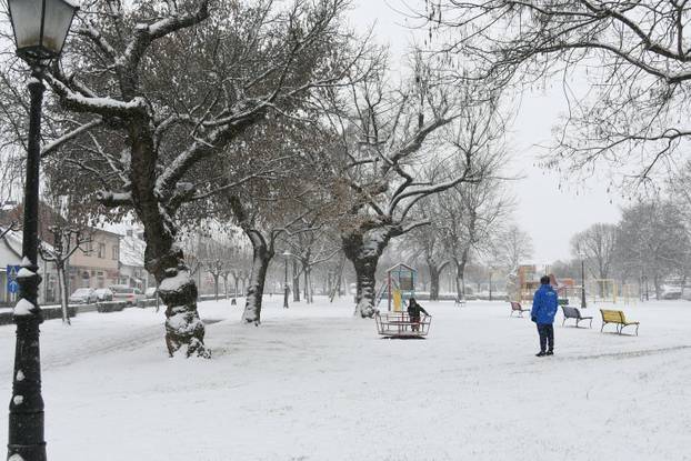 Prvi ovogodišnji snijeg u Bjelovaru