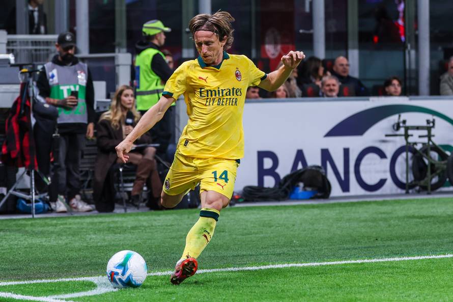 AC Milan vs ACF Fiorentina - Serie A 2025/26 - 19/10/2025