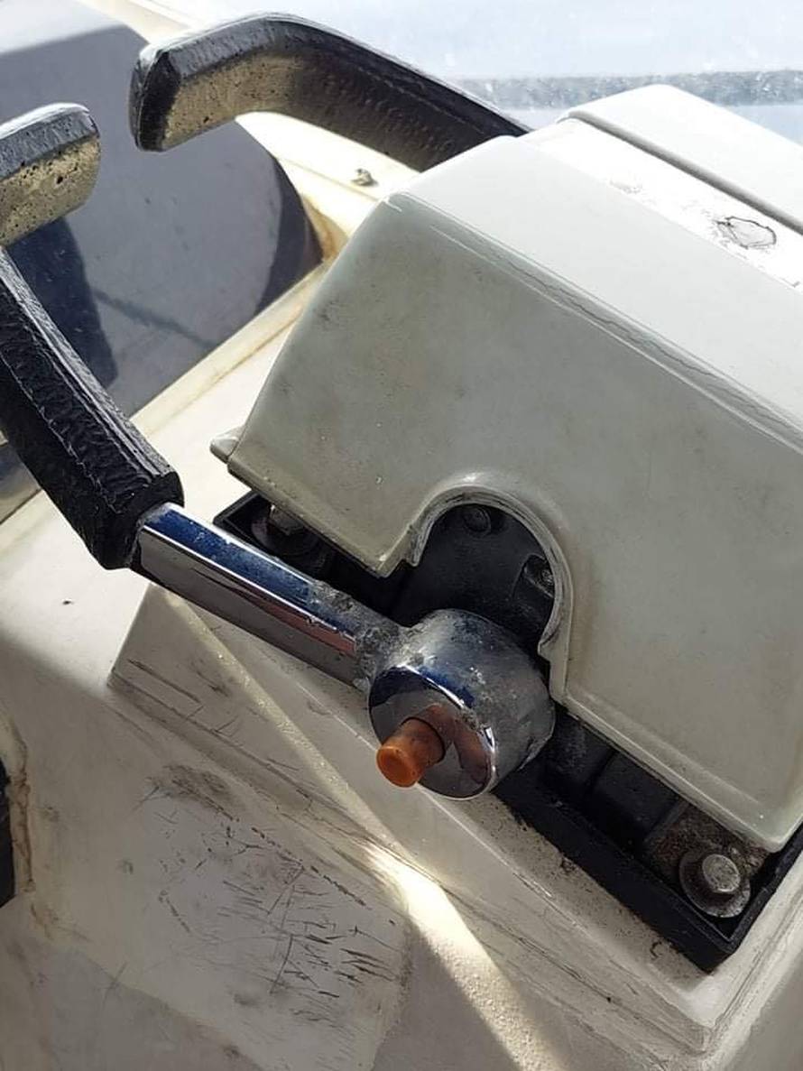 'Gliser za hitni prijevoz na Braču se raspada. Tehnički neispravan i opasan je za posadu i putnike'