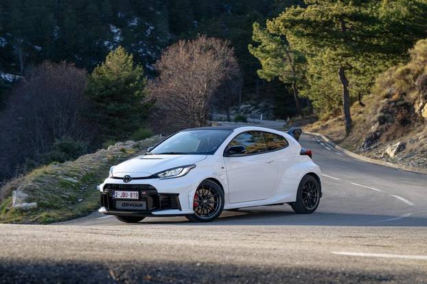 FOTO Tražite mali sportski auto? Evo što što možete očekivati