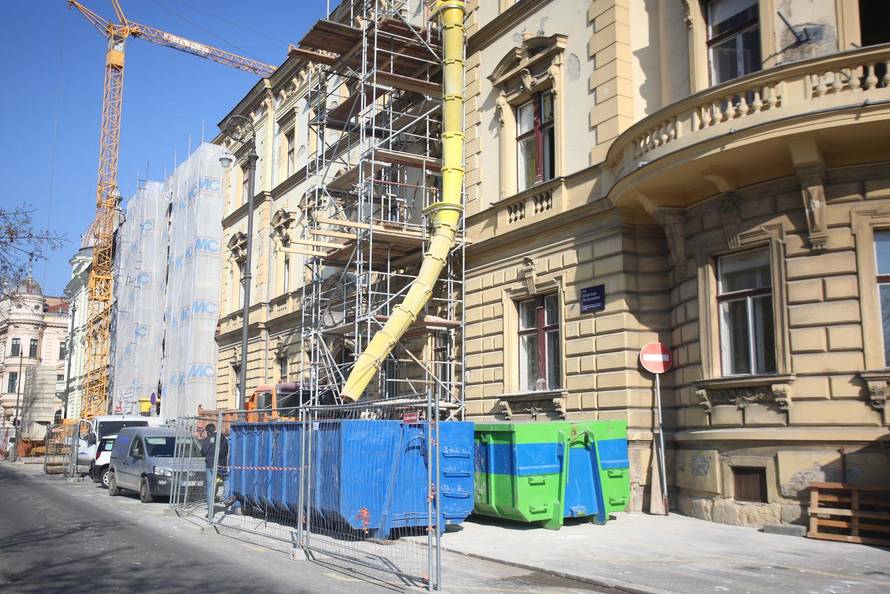 Zagreb: Dio zgrade urušio se tijekom radova, jedna osoba ozlijeđena