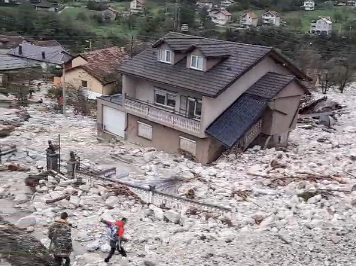 VIDEO Žrtve poplave: Preminula trudnica, ostavila kćer iza sebe. Paru poginulo 9 članova obitelji