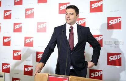 Vratio se Davor Bernardić sa svojom 'politikom kiselog zelja'