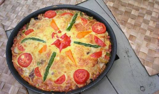 Frittata se mora hladiti nakon pečenja pet minuta