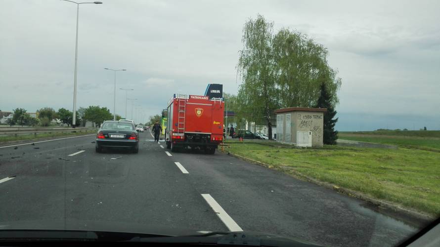 Kod Velike Mlake sudar dvaju automobila, dvoje ozlijeđenih