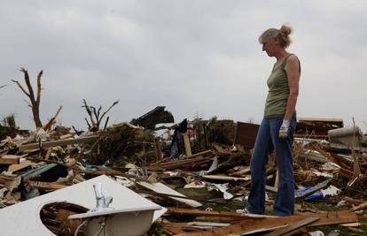 Sve više žrtava: Broj mrtvih od tornada u Joplinu dosegao 139