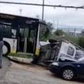 VIDEO Autobus u Splitu krenuo sam od sebe. Zabio se u druge aute: 'Vozač nije bio unutra'