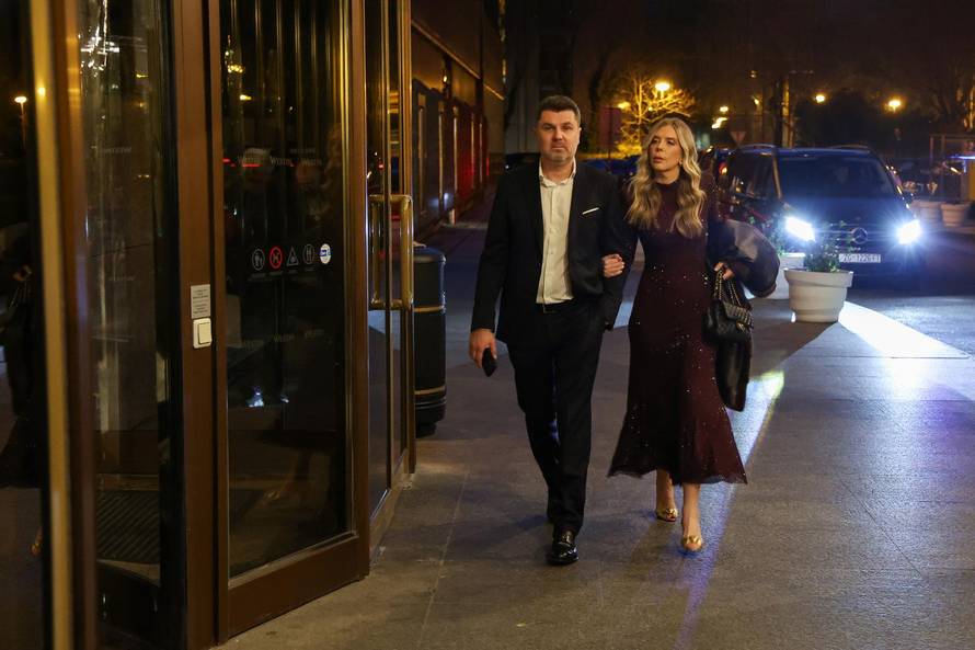 Zagreb: Dolazak uzvanika na svadbu Marijana Kustića i Nike Perenčević