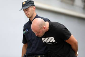 Pula: Na pulski &Zcaron;upanijski sud privedena trojica osumnji&ccaron;ena za napad na mladog Slovenca u Pore&ccaron;u