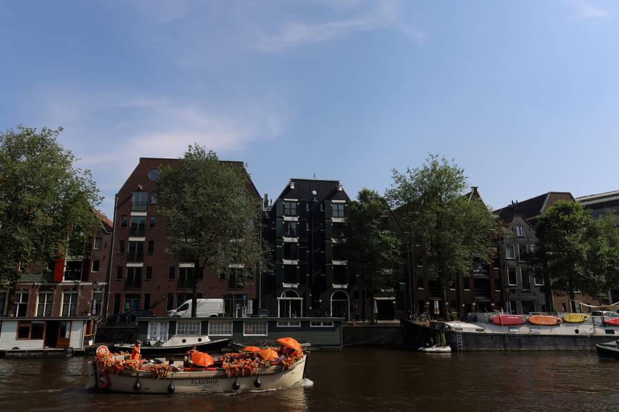 Heatwave hits the Netherlands while rare red alert is issued