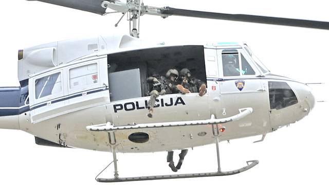 Zagreb: Policijski helikopter i patrolna vozila na trasi prolaska turskog predsjednika