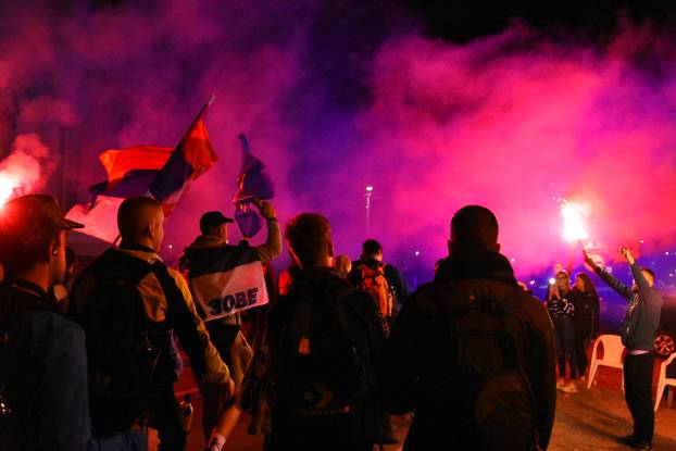 Smederevska Palanka: Doček za studente koji pješače od Niša do Beograda