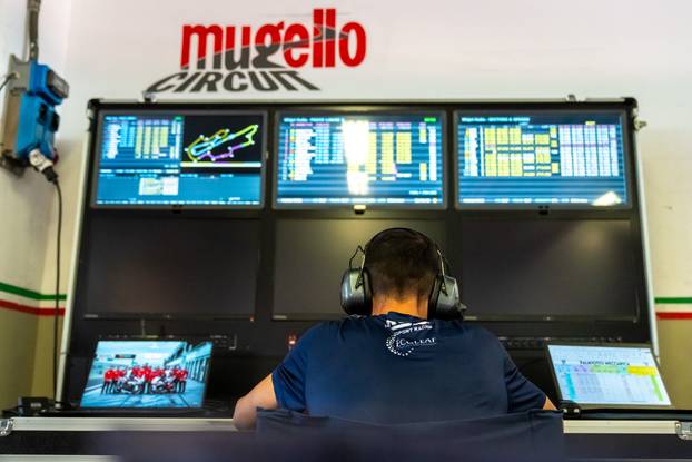 FOTO 24sata na utrci u Italiji. Pogledajte spektakl s hrvatskim vozačem za volanom Huracana