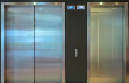 Četiri dana  je bio zarobljen u dizalu, bez hrane i bez vode