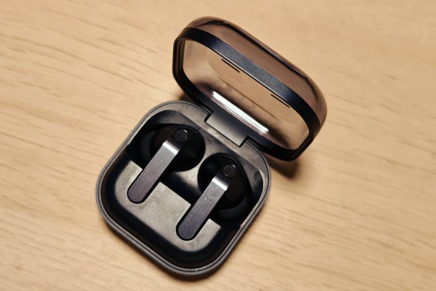 Pet stvari Galaxy Buds 4 Pro slu&scaron;alicama