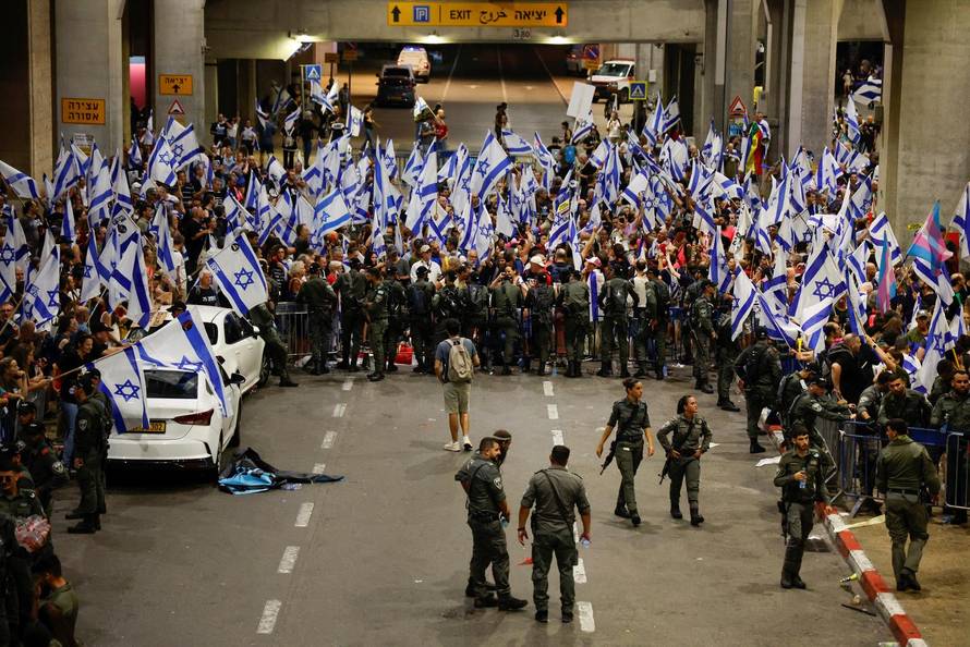 Protest at Ben Gurion International Airport, in Lod