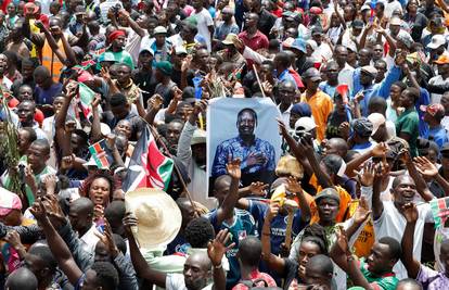 Crveni križ: Deseci ozlijeđenih na komemoraciji za kenijskog oporbenog vođu Odingu