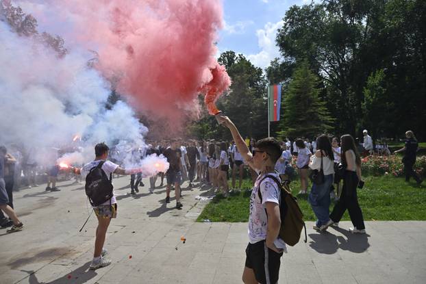 Beogradski maturanti proslavili zadnji dan škole