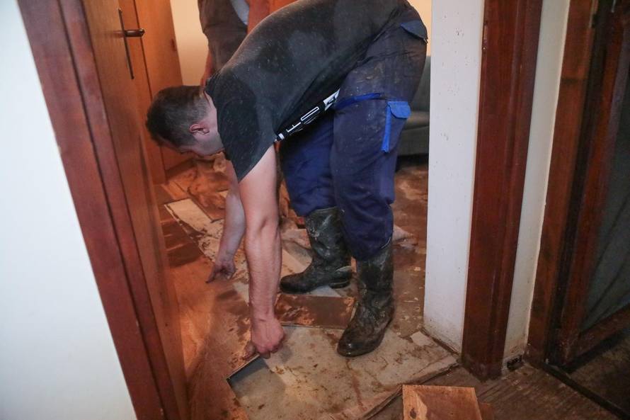 Poplave na području Našica: U nekim mjestima voda je prodrla u kuće