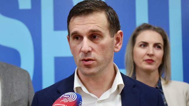 Split: Tomislav Šuta dao izjavu za medije nakon dobitka na izborima za predsjednika gradskog ogranka stranke
