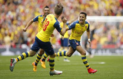 Arsenal pokerom protiv Aston Ville obranio naslov u FA kupu