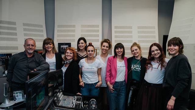 Gibonni i naše brojne pjevačice novom obradom pjesme pružili podršku ženama s rakom dojke