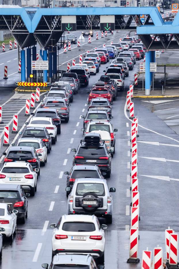 Početak skijaškog tjedna i kraj blagdana uzrok je gužve na graničnom prijelazu Bregana