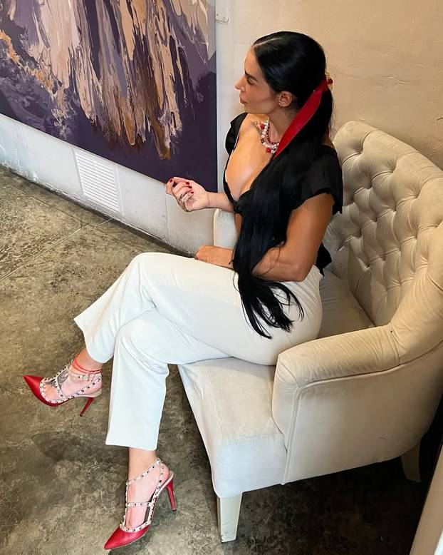 FOTO Fotkama isklesanog tijela zaludila pratitelje: Pogledajte samo te pločice...
