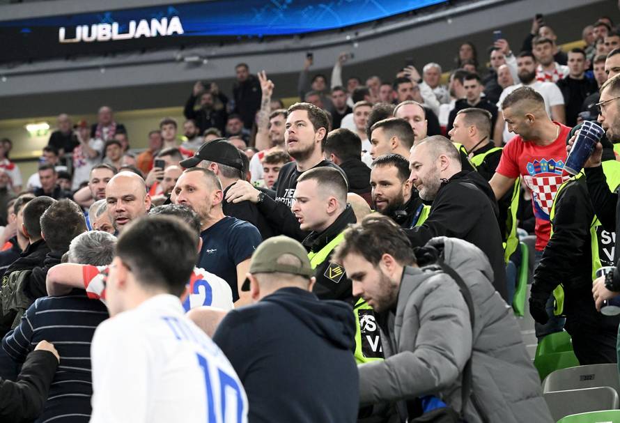 Ljubljana: Tijekom polufinalne utakmice između Hrvatske i Španjolske na tribinama je došlo do naguravanja