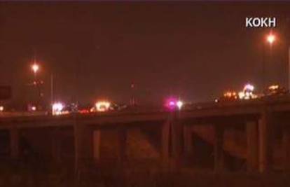 U Oklahoma Cityju se sudarilo 21 vozilo, ozlijeđeno 12 ljudi