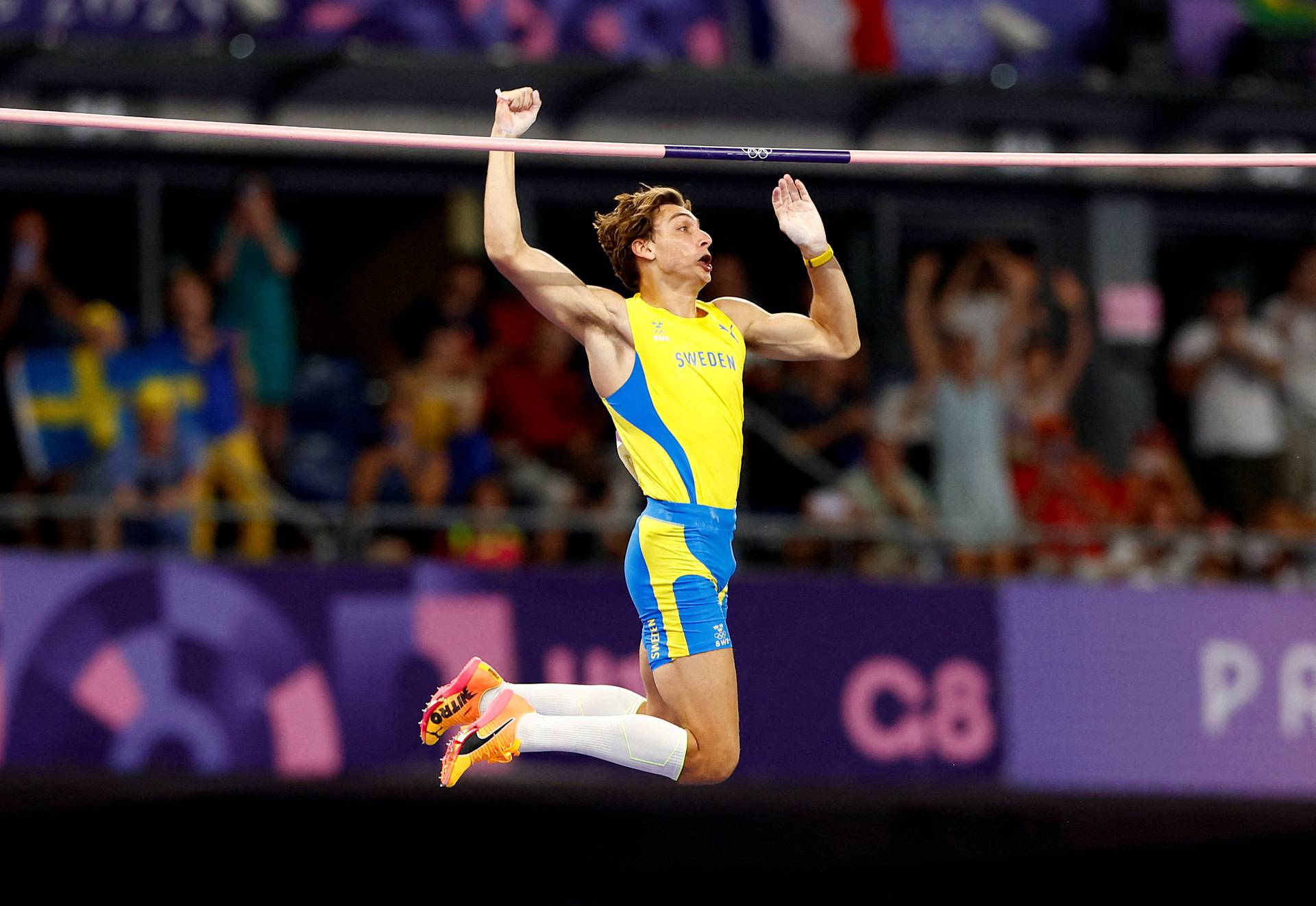 Athletics - Men's Pole Vault Final