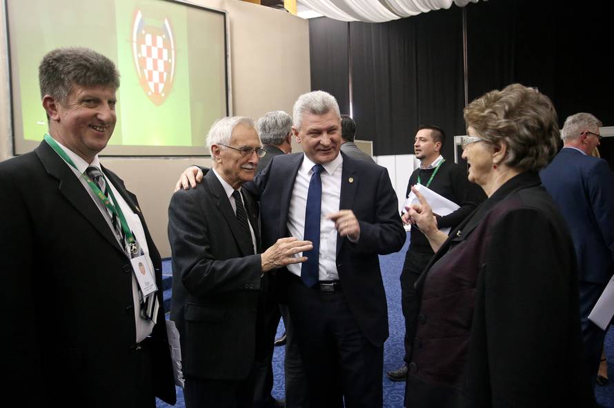 Izborna skupština HSS-a: Nije prošlo izvješće Branka Hrga