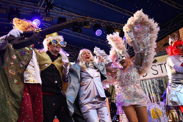 Samobor: Povorka mjesnih odbora i alegorijskih kola na Fašniku