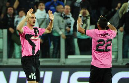 Juventus se iskalio na Napoliju i sada dahće za vratom Milanu