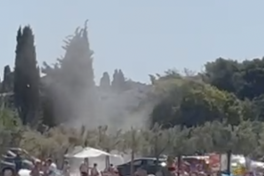 'Pijavica' na pla&zcaron;i Bo&scaron;ana u Biogradu na Moru