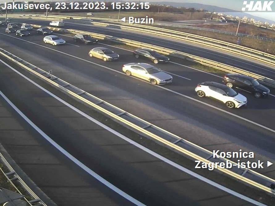 Gužve u smjeru istoka: Kolaps na obilaznici u Zagrebu, na Bajakovu kolona 14 kilometara