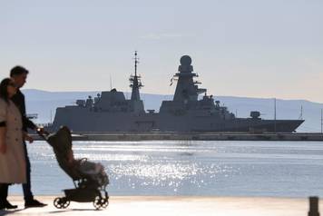 NATO-ov zapovjedni brod Virginio Fasan u splitskoj luci