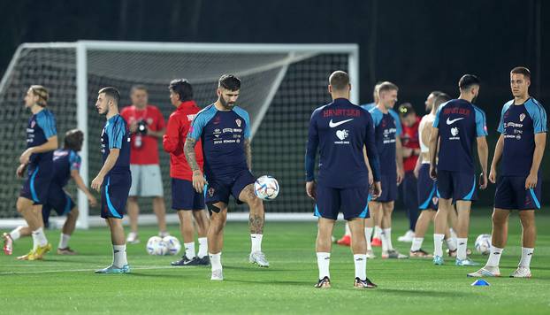 Prvi trening Hrvatske nogometne reprezentacije na trening kampu Al Ersal 3 u Dohi