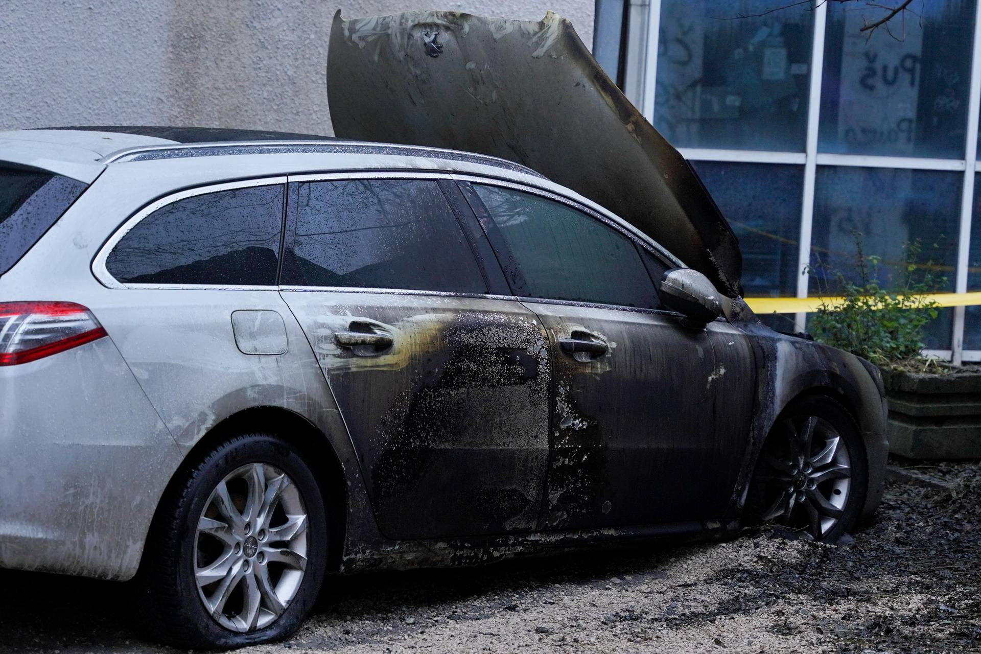 VIDEO Drama u Banjoj Luci: Eksplodirao još jedan automobil ravnatelja osnovne škole