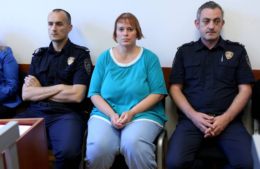 Amerikanka se brani šutnjom sve dok joj ne prevedu spise...