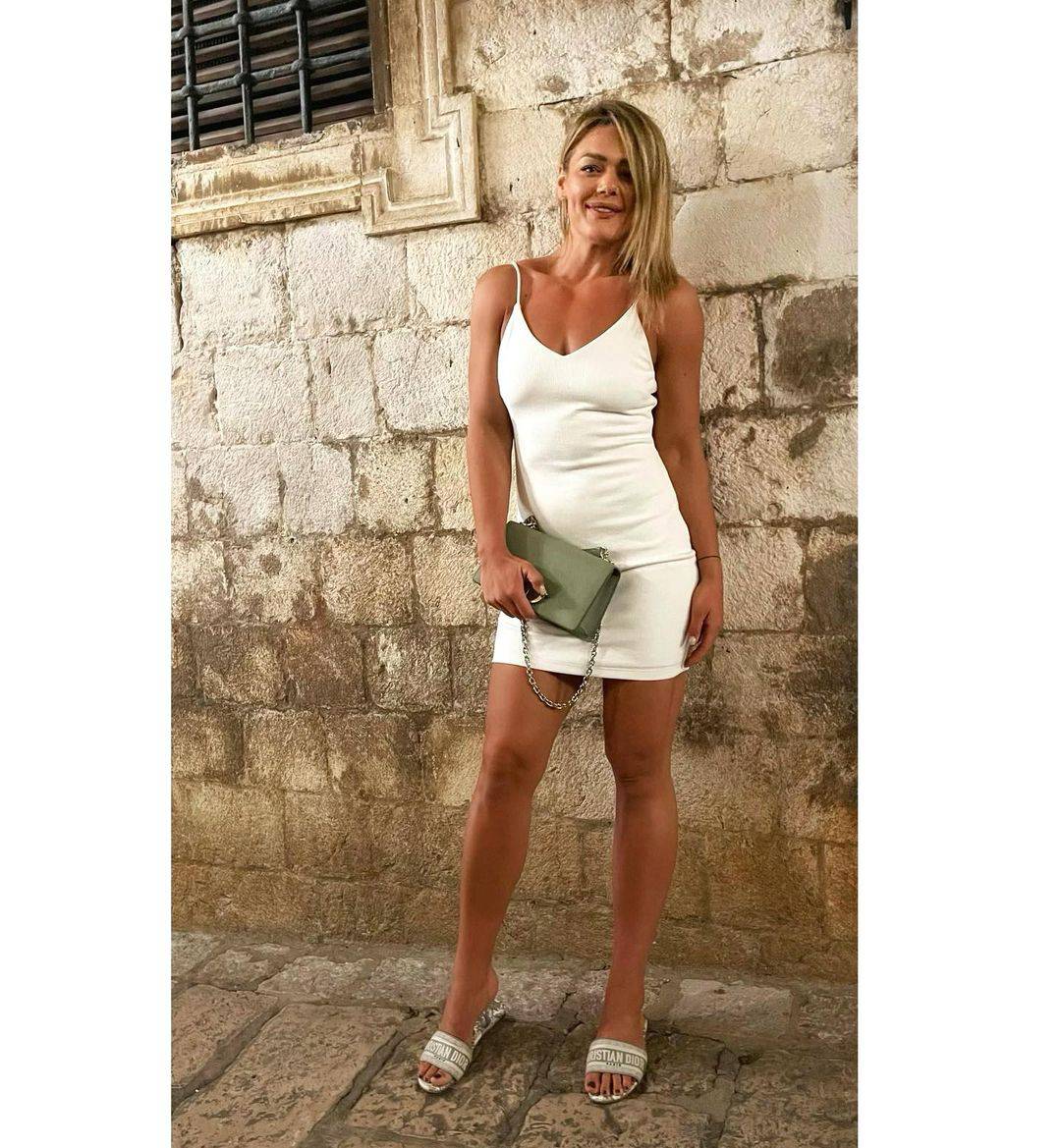 Sandra Perković fotkom s plaže u bikiniju zapalila Instagram, fanovi: 'Brončana ljepotica!'