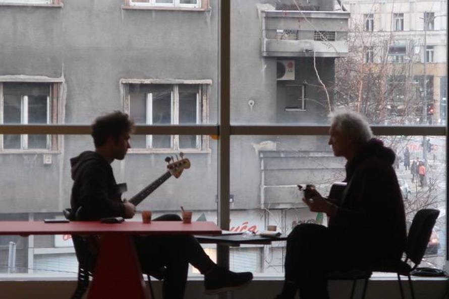 Tko su svi ti ljudi? – pitaju se Rundek & Ekipa