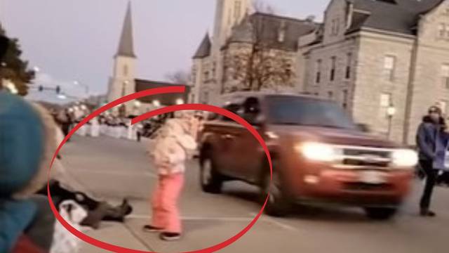 VIDEO Trenutak u kojem crveni SUV smrti prolazi uz rasplesanu djevojčicu. A kasnije gazi ljude