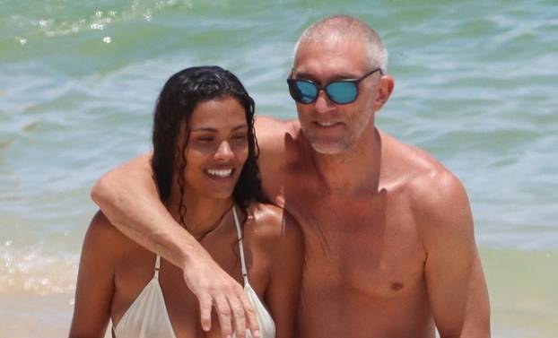 *EXCLUSIVE* Vincent Cassel has some fun with his wife Tina Kunakey on the beach in Rio de Janeiro